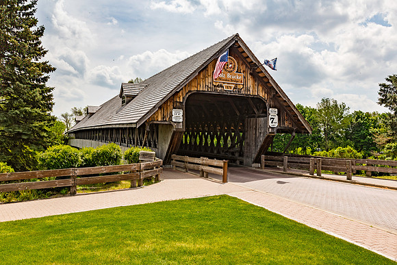 Zehinders Covered Bridge 2