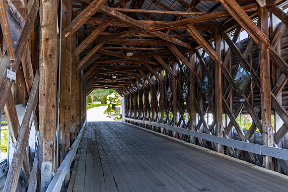 du Faubourg Covered Bridge 2