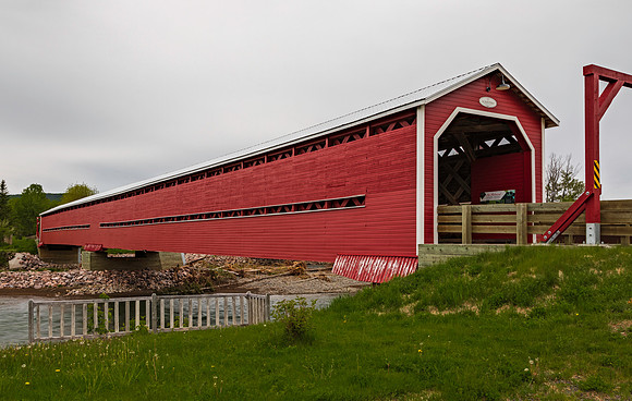 de St Edgar Covered Bridge 2