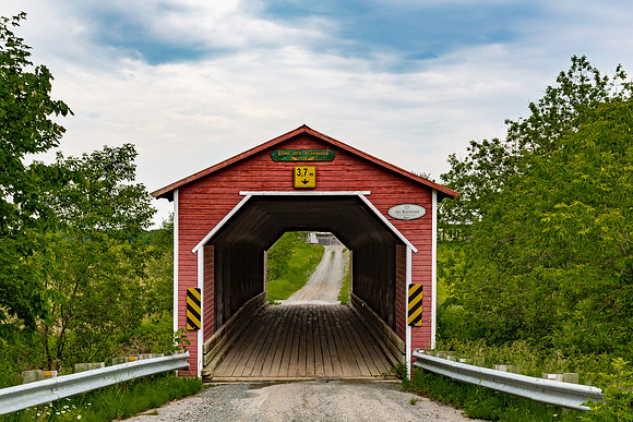 des Raymond Covered Bridge 1