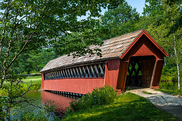 Jack O' Lantern Resort Covered Bridge 1