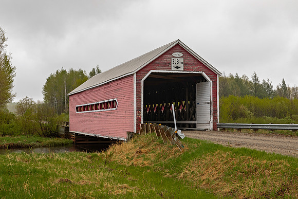 du Petit Quartre Covered Bridge 2