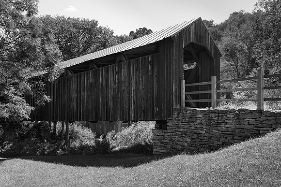 Locust Creek Covered Bridge